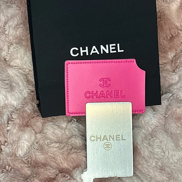 CHANEL PACKAGE/GIFT - Picture 3 of 10